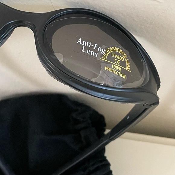 Black Sports Shatter Proof Polycarbonate Foam Lined Anti-Fog Len UV400 Glasses - Picture 10 of 12